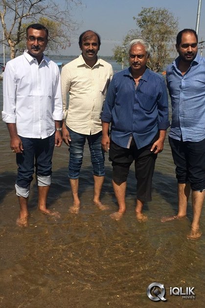 Gautamiputra-Satakarni-Team-at-Karimnagar